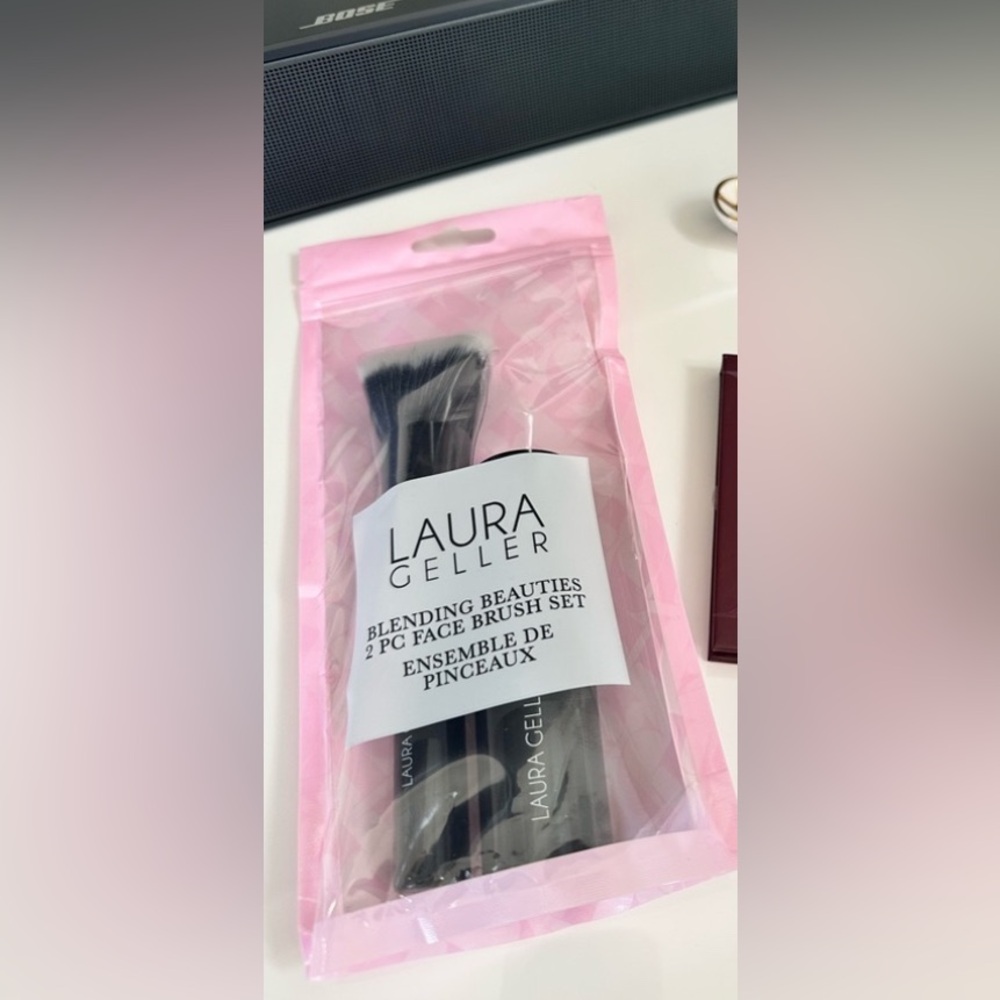 Laura Geller 2 piece Brush Set